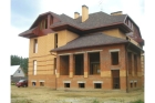 Дом из керамических блоков с террасой 